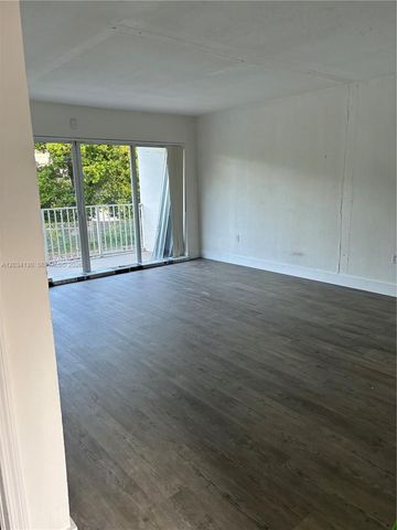 7701 SW 88th St B224, Miami, FL 33156