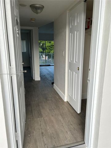 7701 SW 88th St B224, Miami, FL 33156