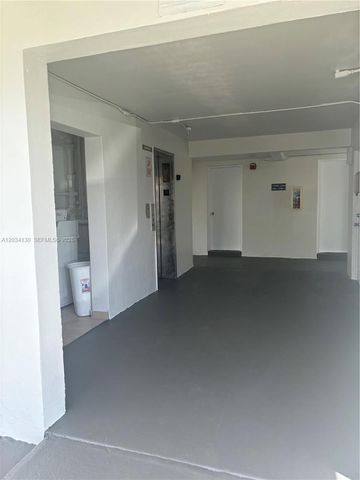 7701 SW 88th St B224, Miami, FL 33156