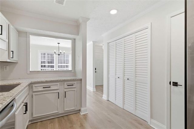 402 SE Countryside SE Place 402, Smyrna, GA 30080