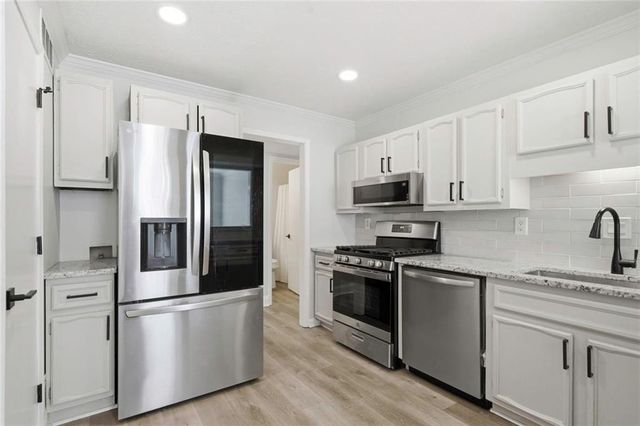 402 SE Countryside SE Place 402, Smyrna, GA 30080