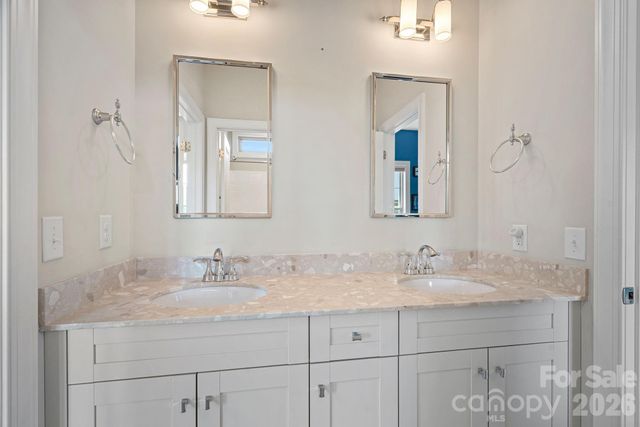 9896 Manor View Drive NW, Concord, NC 28027
