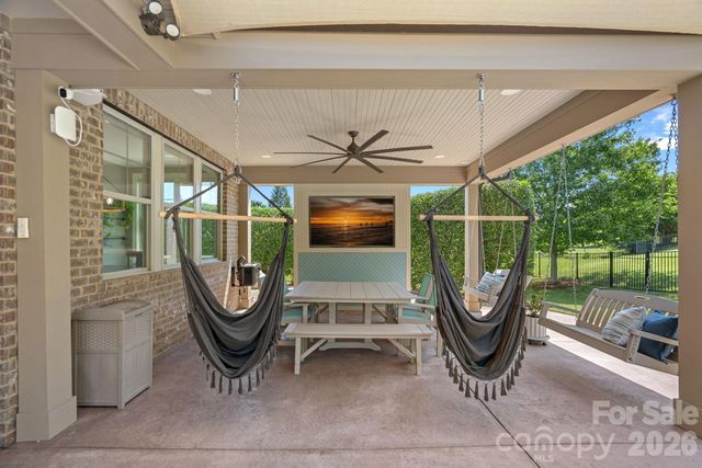 9896 Manor View Drive NW, Concord, NC 28027