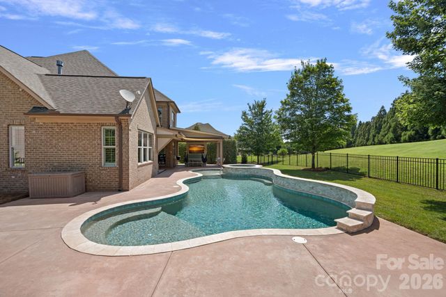 9896 Manor View Drive NW, Concord, NC 28027