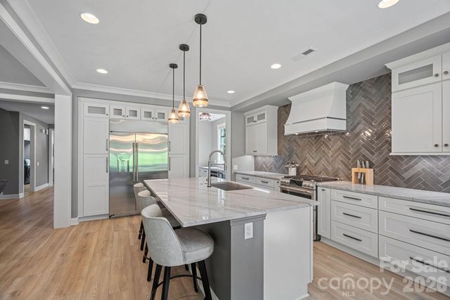 9896 Manor View Drive NW, Concord, NC 28027