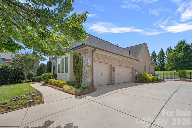 9896 Manor View Drive NW, Concord, NC 28027