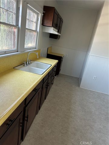 2134 Magnolia, Los Angeles, CA 90007