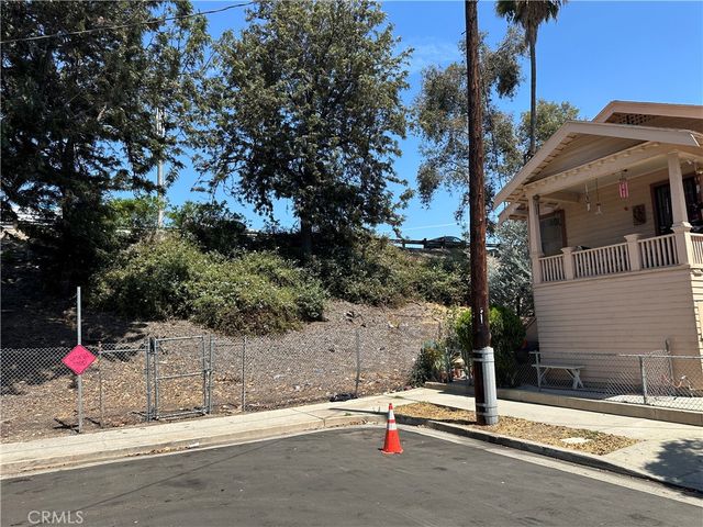 2134 Magnolia, Los Angeles, CA 90007