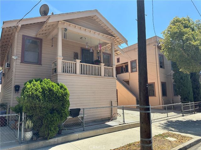 2134 Magnolia, Los Angeles, CA 90007