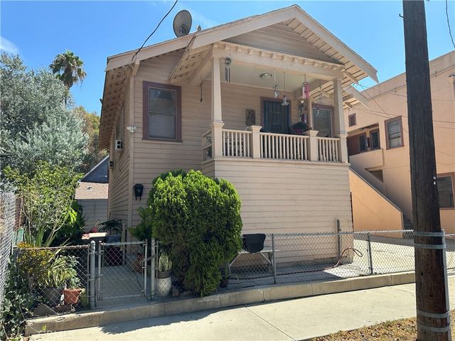 2134 Magnolia, Los Angeles, CA 90007