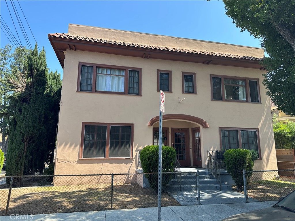 2134 Magnolia, Los Angeles, CA 90007