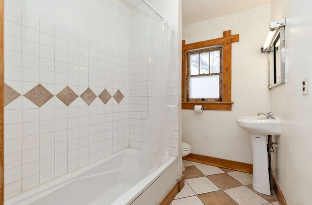 1615 Jefferson Avenue, Des Moines, IA 50314