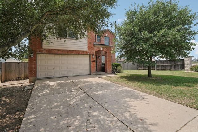 100 Blanco Woods BLVD, Elgin, TX 78621