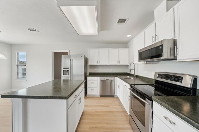 100 Blanco Woods BLVD, Elgin, TX 78621