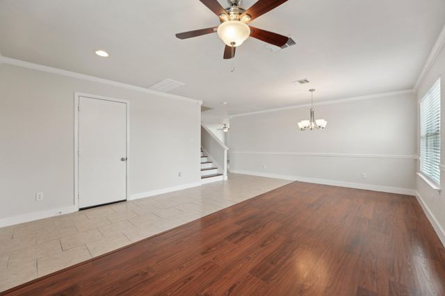 100 Blanco Woods BLVD, Elgin, TX 78621