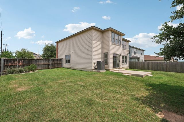 100 Blanco Woods BLVD, Elgin, TX 78621