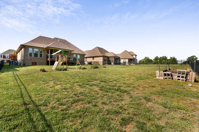 177 Pima Trl, Lebanon, TN 37087