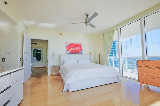450 Alton Rd 2810, Miami Beach, FL 33139