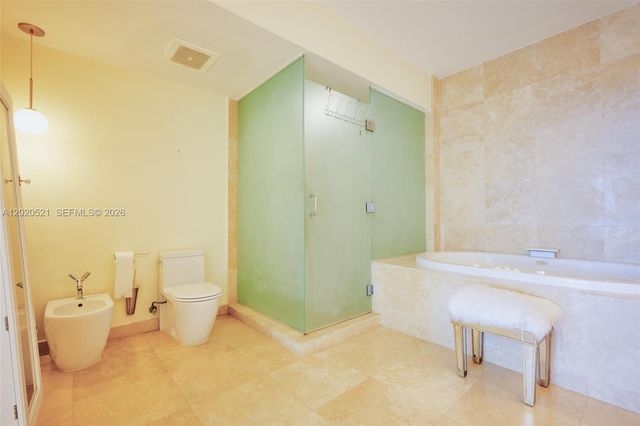 450 Alton Rd 2810, Miami Beach, FL 33139
