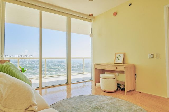 450 Alton Rd 2810, Miami Beach, FL 33139