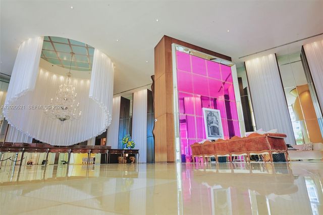 450 Alton Rd 2810, Miami Beach, FL 33139