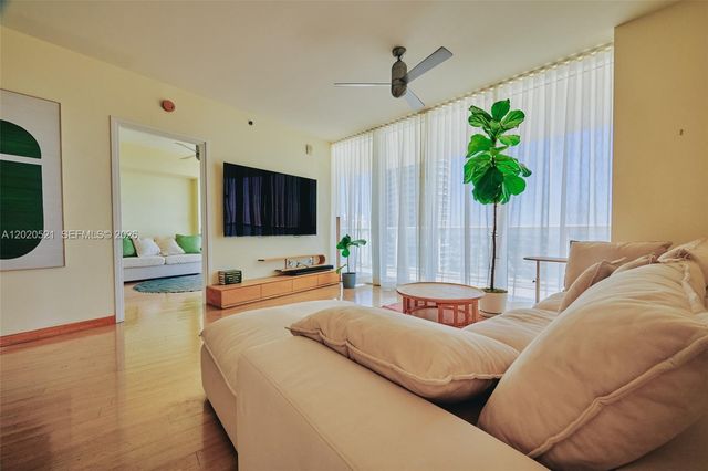 450 Alton Rd 2810, Miami Beach, FL 33139