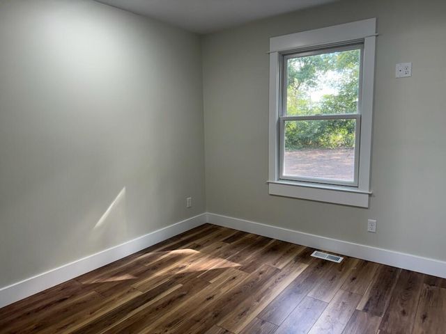 420 West Street, Muskegon, MI 49442