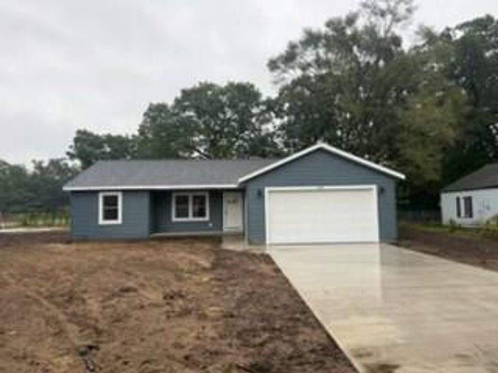 420 West Street, Muskegon, MI 49442