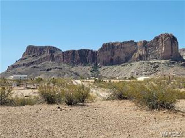 1822 S Glenbar Road, Golden Valley, AZ 86413