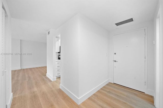 177 Ocean Lane Dr 106, Key Biscayne, FL 33149