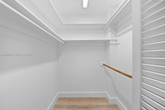 177 Ocean Lane Dr 106, Key Biscayne, FL 33149