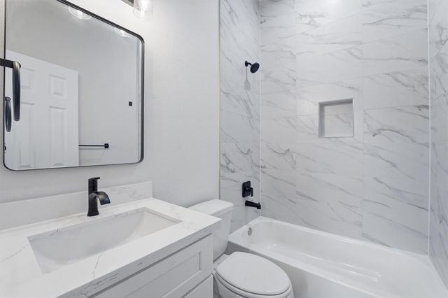 4354 Clover Street A, Houston, TX 77051