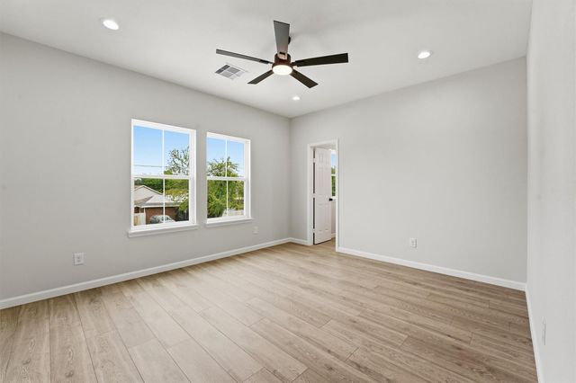 4354 Clover Street A, Houston, TX 77051