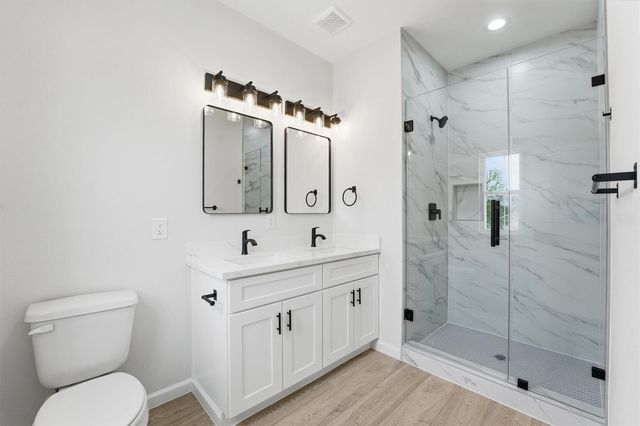 4354 Clover Street A, Houston, TX 77051
