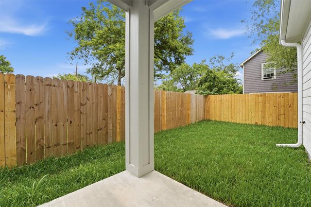 4354 Clover Street A, Houston, TX 77051