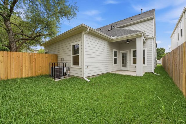 4354 Clover Street A, Houston, TX 77051