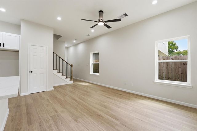 4354 Clover Street A, Houston, TX 77051