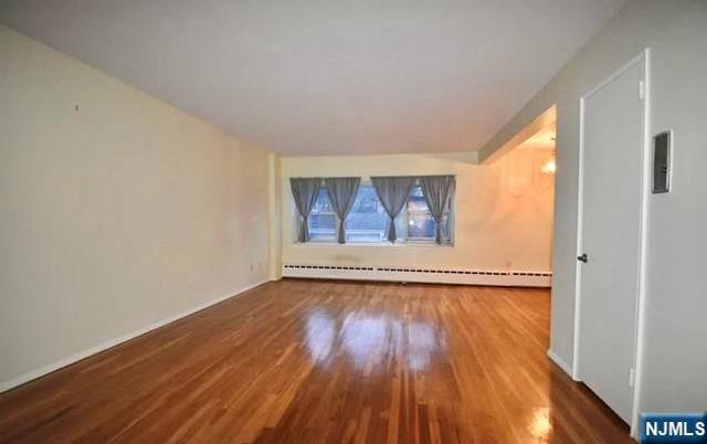 1565 Center Avenue 2F, Fort Lee, NJ 07024