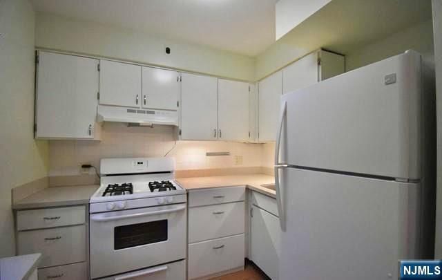 1565 Center Avenue 2F, Fort Lee, NJ 07024