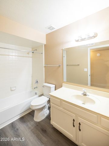 542 S HIGLEY Road 104, Mesa, AZ 85206