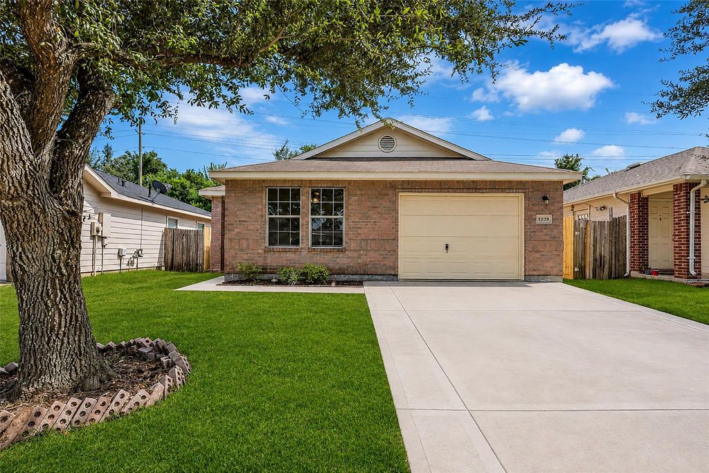 5239 Roth Forest Lane, Spring, TX 77389