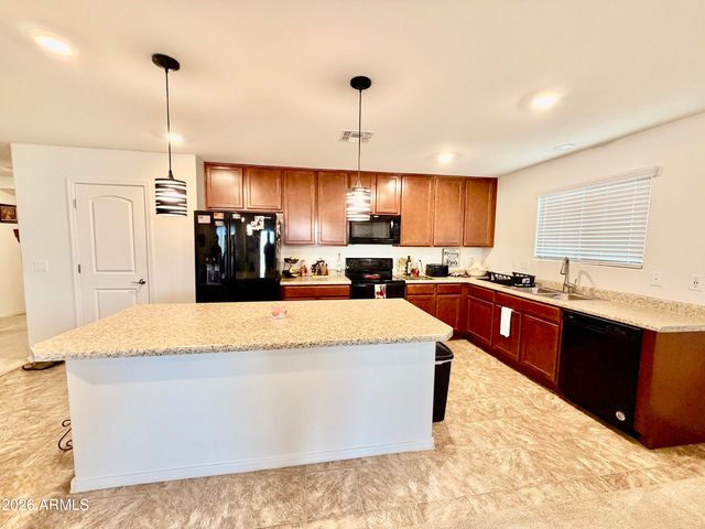 40556 W JAMES Lane, Maricopa, AZ 85138