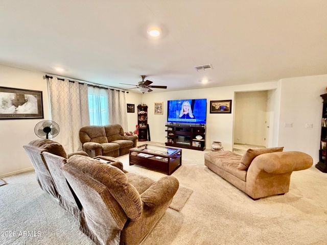 40556 W JAMES Lane, Maricopa, AZ 85138