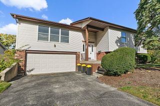 530 Ramblewood Court, Lake Zurich, IL 60047