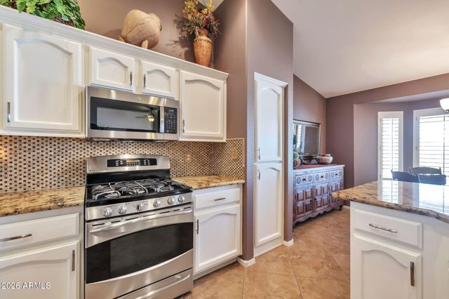 14966 W WHITTON Avenue, Goodyear, AZ 85395