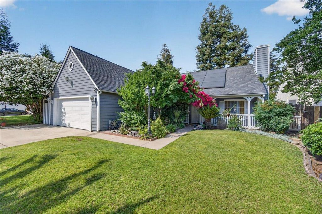 Image 1 of property listing at 4172 W Regency Avenue, Fresno, CA 93722