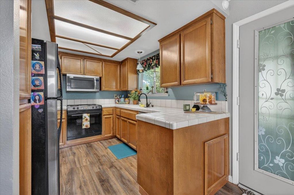 Image 15 of property listing at 4172 W Regency Avenue, Fresno, CA 93722
