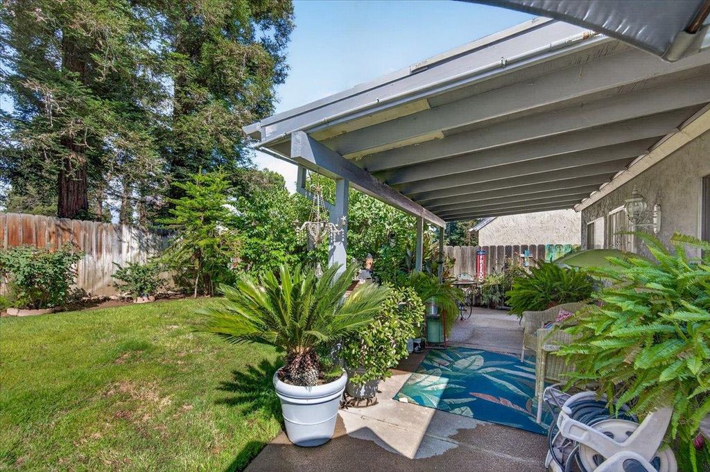 Image 38 of property listing at 4172 W Regency Avenue, Fresno, CA 93722