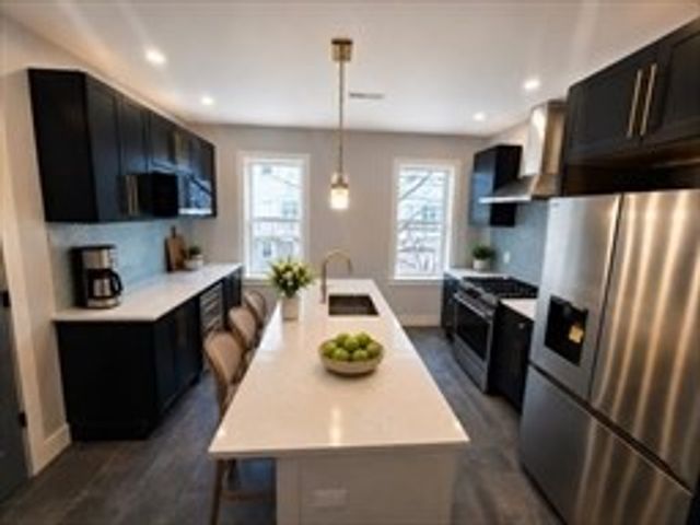 31 Homestead 1, Boston, MA 02121
