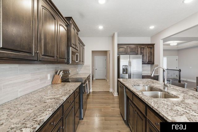 18765 Spaulding Street, Elkhorn, NE 68022